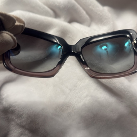 Authentic Vintage Chanel Sunglasses - Picture 9 of 13